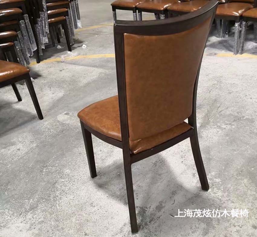 酒店包房金属餐椅，软包宴会椅子图片